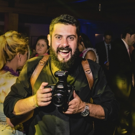 Portrait du photographe de famille Alexandre Tessler de Porto Alegre