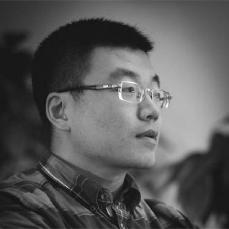 Bai Gang is a family photographer from the Shanxi province of China