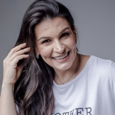 Studio portrait of Belo Horizonte family photographer Paula Beltrao of Minas Gerais Brazil Belo Horizonte family photography by Paula Beltrao of Minas Gerais Brazil