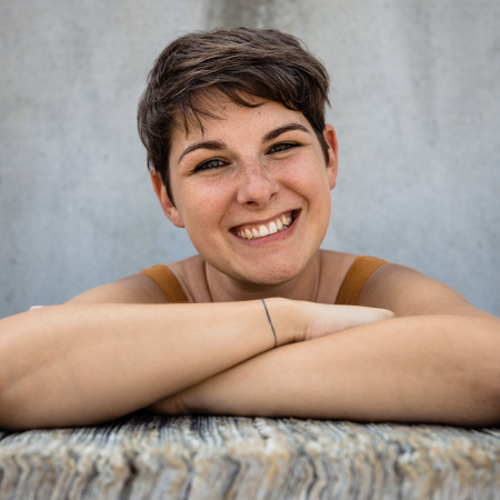 Portrait of East Flanders family photographer Kim De Graeve - Serving Families in Belgium and Flanders