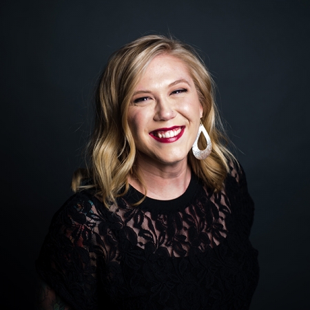 McKenzie Ring est un photographe de famille au service du Nebraska et d'Omaha