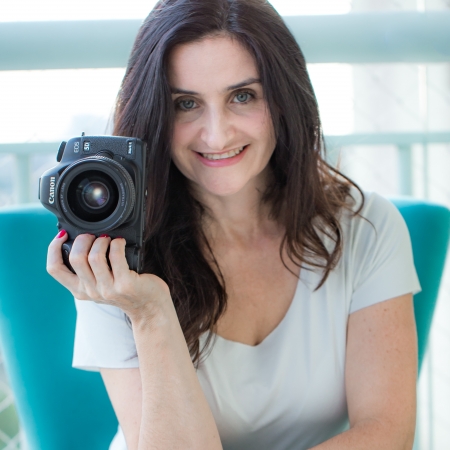 Lifestyle portrait of Sao Paulo family and birth photographer Cibele Piovesan of Brazil Sao Paulo family and birth photography by Cibele Piovesan of Brazil