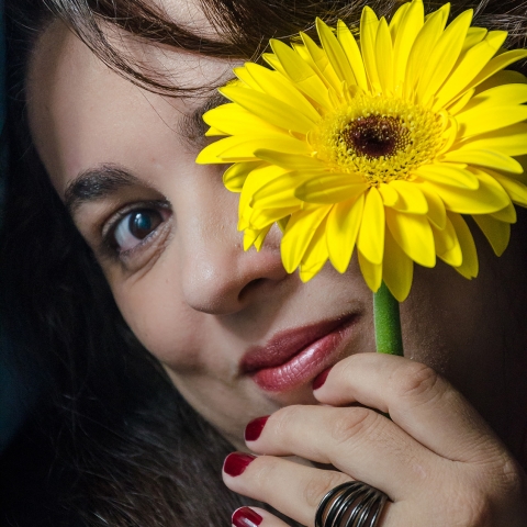 Portrait of Rio de Janeiro family photographer Gisele Soares of Brazil