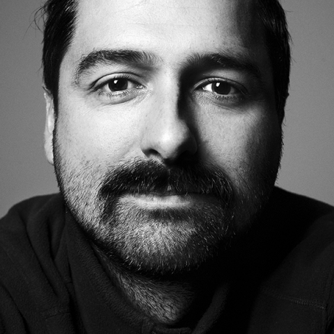 Pedro Vilela is dedicated to Freelance Family Photography in Portugal and Lisbon.