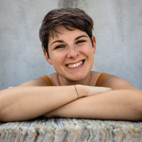 Portrait of East Flanders family photographer Kim De Graeve - Serving Families in Belgium and Flanders