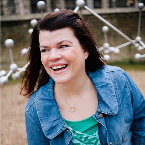 Liesbeth Parlevliet is a family photographer serving clients in Netherlands and Zuid Holland.