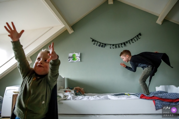 Photo by: <a href="https://www.fpja.com/documentary-family-photography-contests/indra-simons/overijssel/2027541">Indra Simons - Netherlands</a> Indra Simons is a family photographer from Overijssel