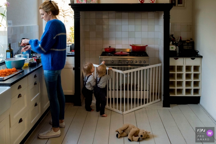Photo by: <a href="https://www.fpja.com/documentary-family-photography-contests/gonda-meurs/noord-holland/2029496">Gonda Meurs - Netherlands</a> Gonda Meurs is a family photographer from Noord Holland