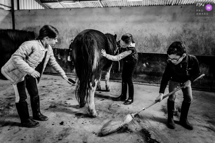 Photo by: <a href="https://www.fpja.com/documentary-family-photography-contests/florent-cattelain/haute-garonne/2029636">Florent Cattelain - France</a> Florent Cattelain is a family photographer from