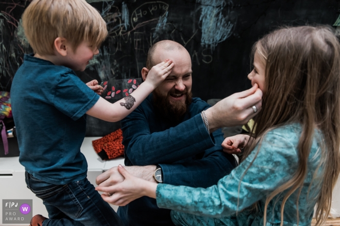 Photo by: <a href="https://www.fpja.com/documentary-family-photography-contests/diana-hagues/cambridgeshire/2032731">Diana Hagues - United Kingdom</a> Diana Hagues is a family photographer from Cambridgeshire