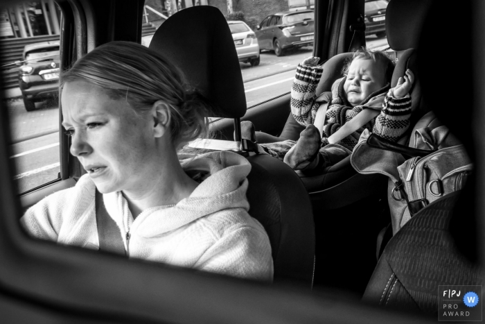 Photo by: <a href="https://www.fpja.com/documentary-family-photography-contests/katrin-k%C3%BCllenberg/dusseldorf/2099347">Katrin Küllenberg - Germany</a> North Rhine-Westphalia family photos showing a Tough day for everyone in the car ride in Dusseldorf