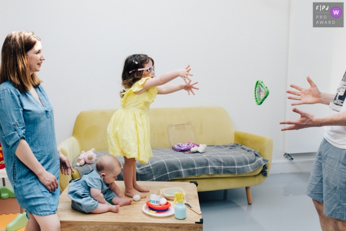 Photo by: <a href="https://www.fpja.com/documentary-family-photography-contests/marion-pelletant/london/2099595">Marion Pelletant - United Kingdom</a> Marion Pelletant is a family photographer from London