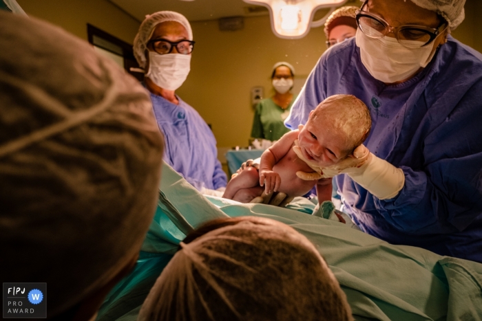 Rio Grande do Sul hospital birth photography of mom and baby in Brazil