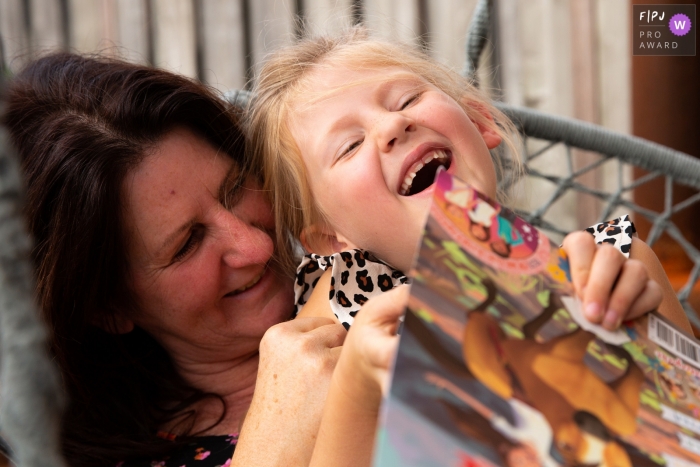 Photo by: <a href="https://www.fpja.com/documentary-family-photography-contests/natasja-de-nijs/breda/2101914">Natasja de Nijs - Netherlands</a> Noord Brabant happy laughter mother and daughter | Breda family photo sessions