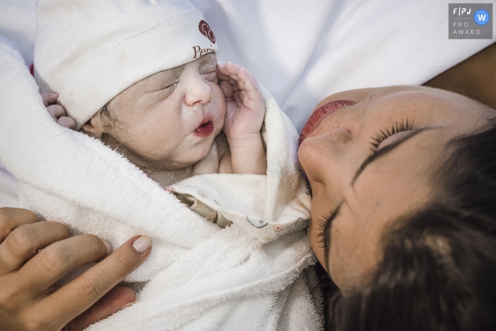 La plus grande émotion de la vie, le premier enfant dans ses bras au Périnatal Laranjeiras, Rio de Janeiro