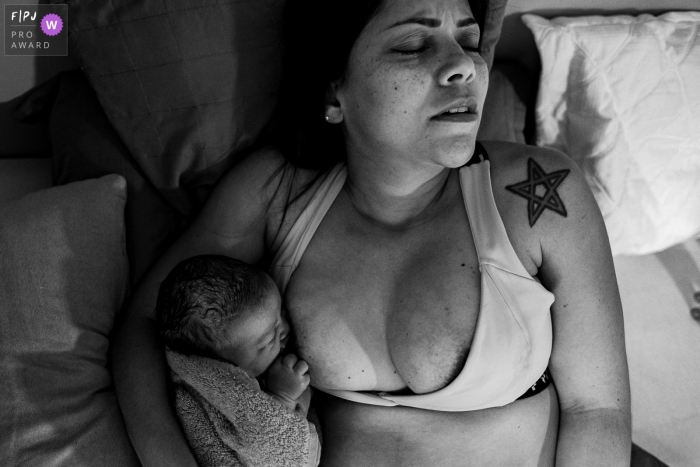 Cuiaba mom breastfeeding her new baby, not always an easy Cuiaba mom breastfeeding her new baby, not always an easy