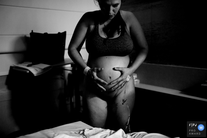 Florianopolis birth documentary session during the delivery of a baby girl Florianopolis birth documentary session during the delivery of a baby girl