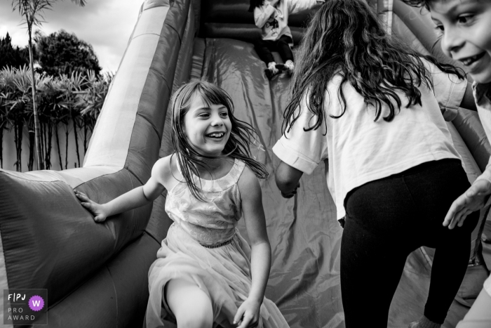 Sao Paulo documentary family photography shoot capturing children joy at a birthday party Sao Paulo documentary family photography shoot capturing children joy at a birthday party